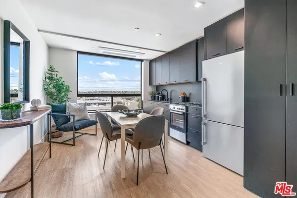 $3,150 | 3688 Overland Avenue, Unit 543, Los Angeles, CA 90034