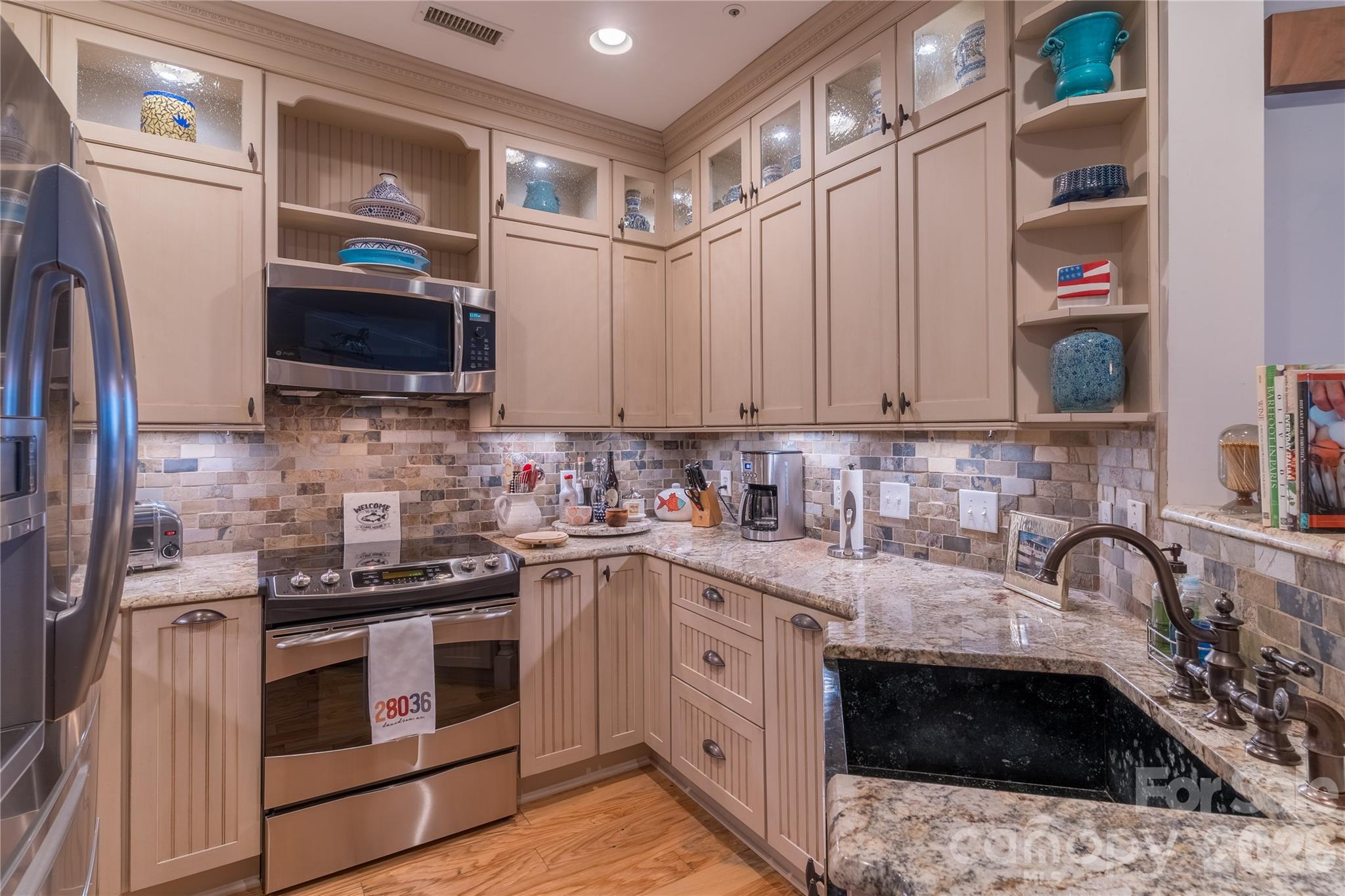 1113 Torrence Circle Davidson, NC 28036 - Photo 5 of 36