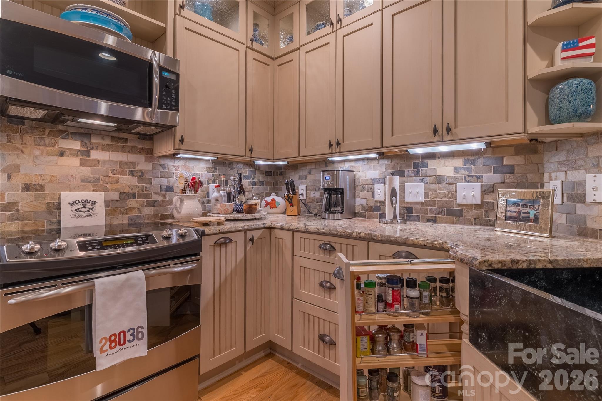 1113 Torrence Circle Davidson, NC 28036 - Photo 7 of 36