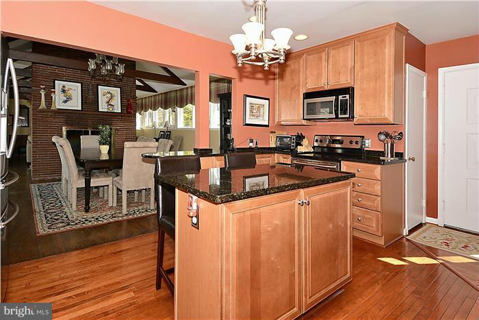434 Range Road Towson, MD 21204 - Photo 8 of 28 Kitchen
