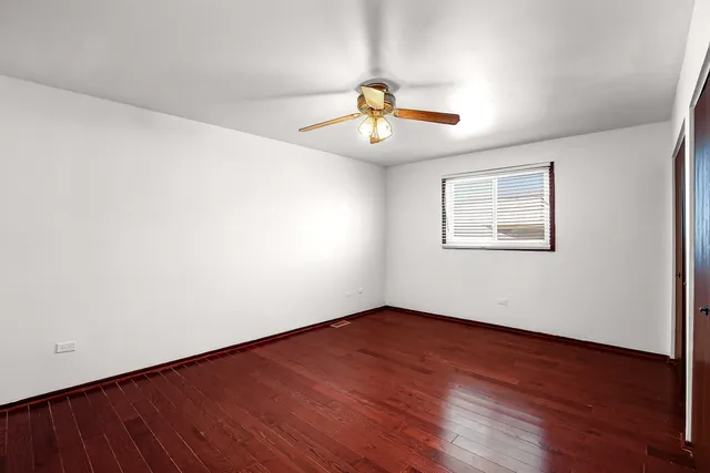 $399,900 | 8424 Currant Avenue, Tinley Park, IL 60487