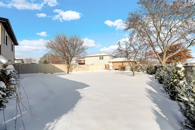 $399,900 | 8424 Currant Avenue, Tinley Park, IL 60487