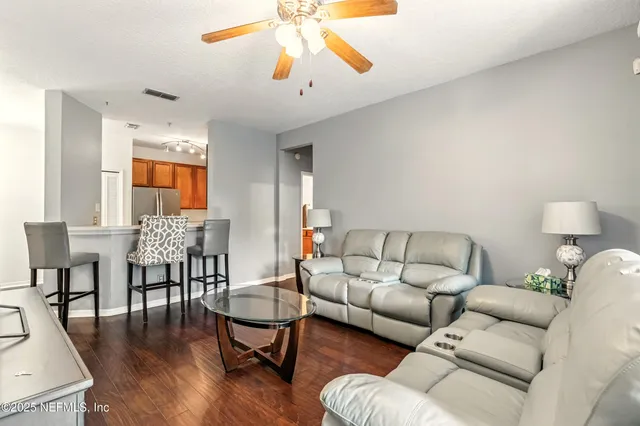 $163,400 | 8601 Beach Boulevard, Unit 209, Jacksonville, FL 32216