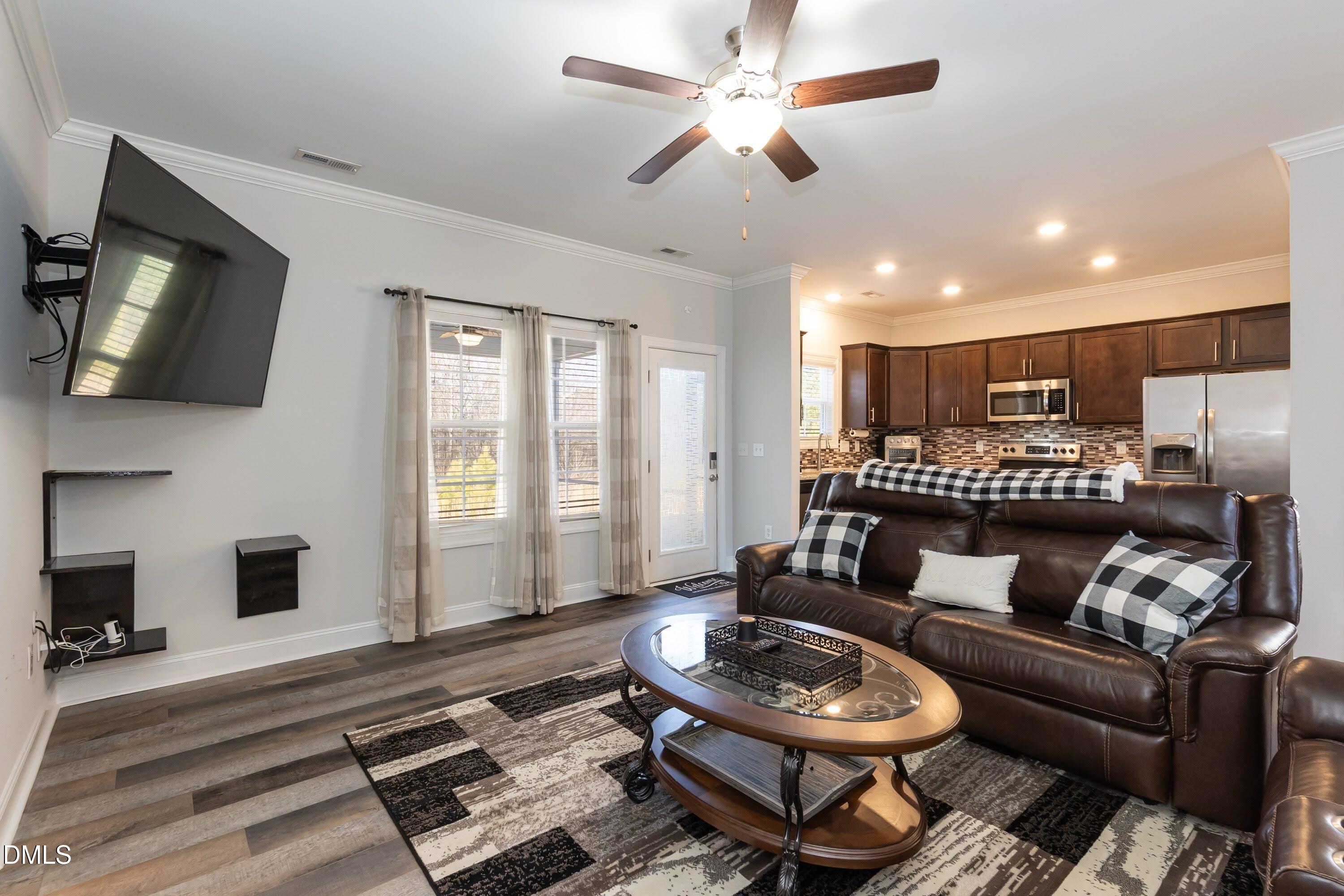 369 Manning Street Sanford, NC 27332 - Photo 16 of 40 Living 03 (17)