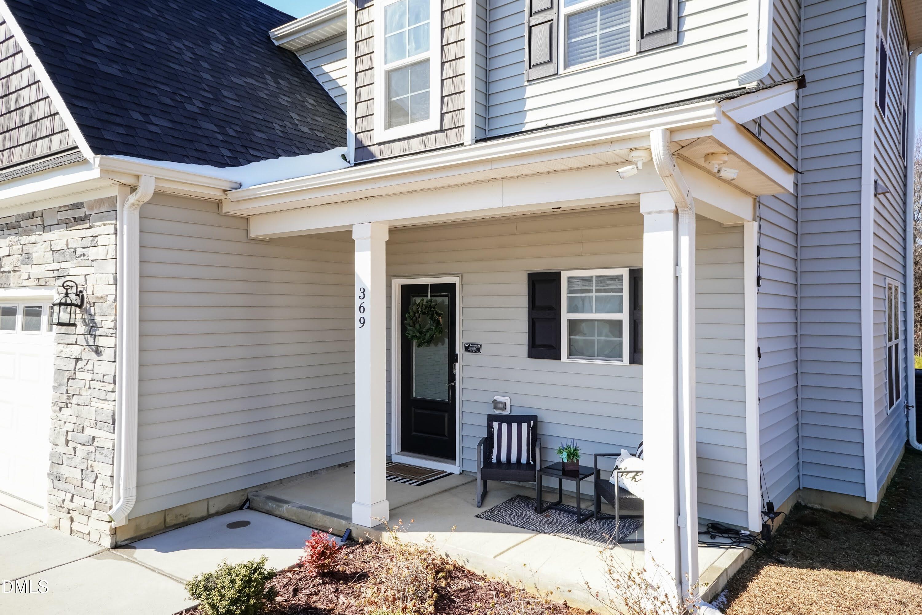 369 Manning Street Sanford, NC 27332 - Photo 3 of 40 Porch 02 (13)