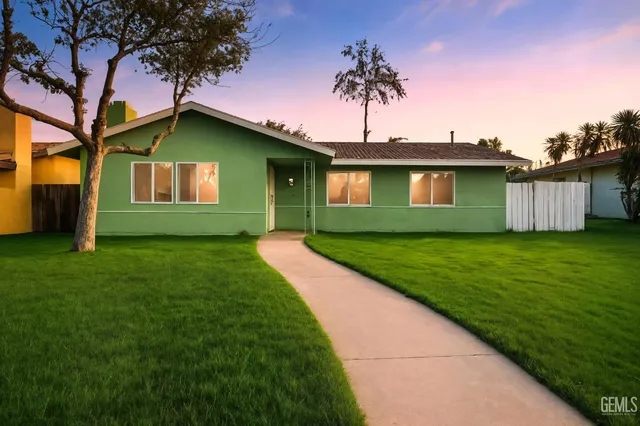 $319,900 | Undisclosed Address, Bakersfield, CA 93306