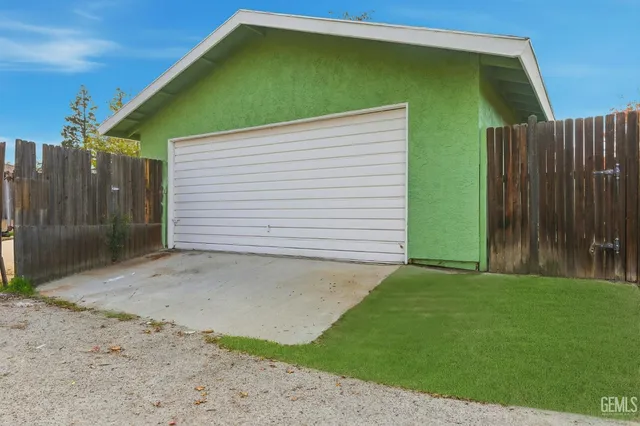 $319,900 | Undisclosed Address, Bakersfield, CA 93306