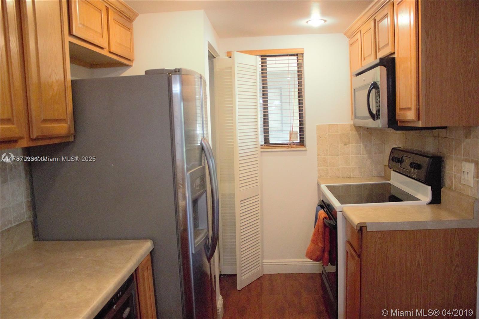 545 Trace Circle, Unit 110 Deerfield Beach, FL 33441 - Photo 6 of 20