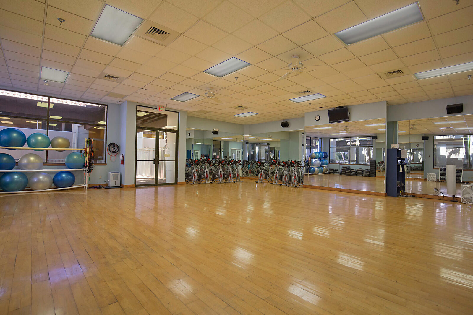 20323 Monteverdi Circle Boca Raton, FL 33498 - Photo 51 of 58 MIssion Bay Aerobics Room