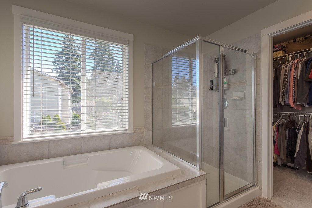 2016 Lincoln Place Northeast Renton, WA 98056 - Photo 14 of 20