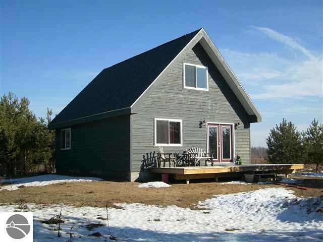 2777 South Sand Lake Road Turner, MI 48765 - Photo 1 of 13 1752465.JPG