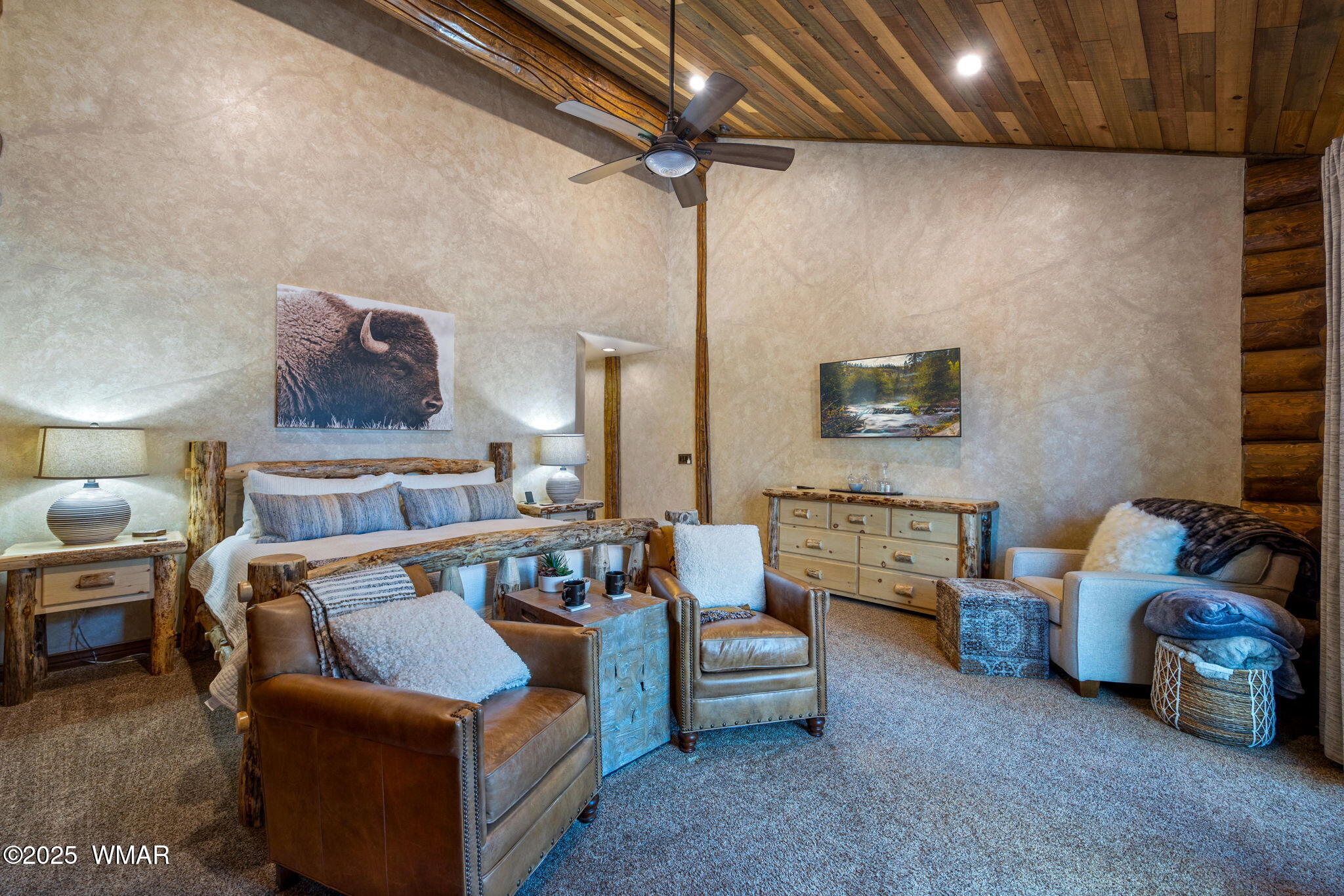1260 South Falling Leaf Road Show Low, AZ 85901 - Photo 21 of 102 Downstairs with Ensuite Bathroom