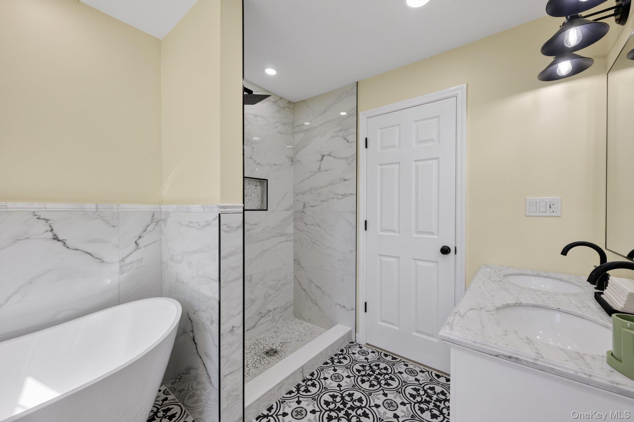 669 Vassar Road Poughkeepsie, NY 12603 - Photo 8 of 23