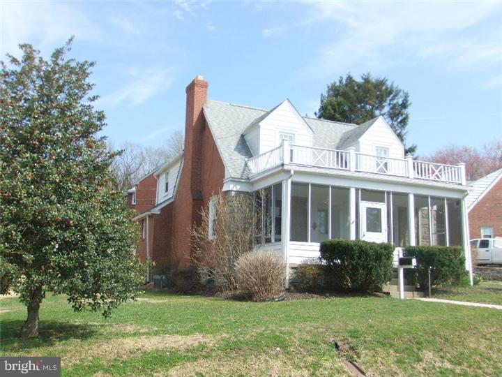 1019 Edgewood Drive Springfield, PA 19064 - Photo 2 of 25 Gallery Image 2
