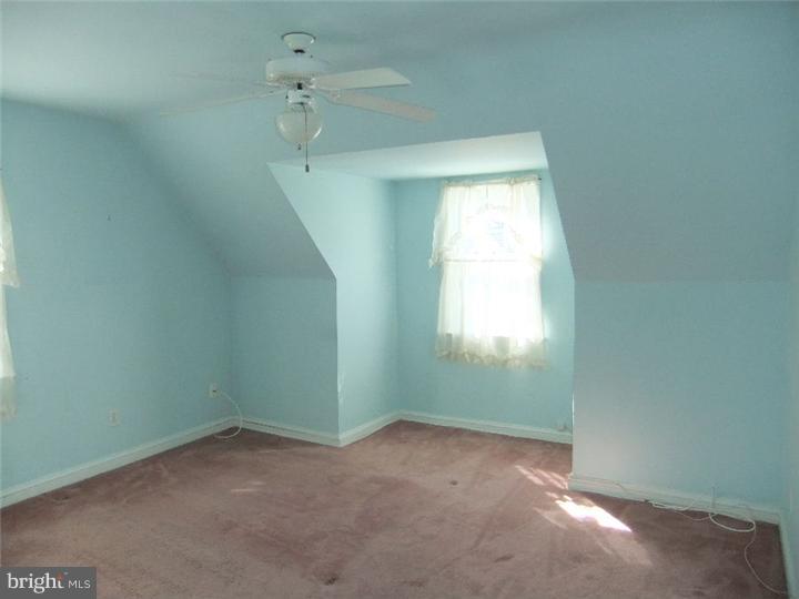 1019 Edgewood Drive Springfield, PA 19064 - Photo 16 of 25 Gallery Image 16
