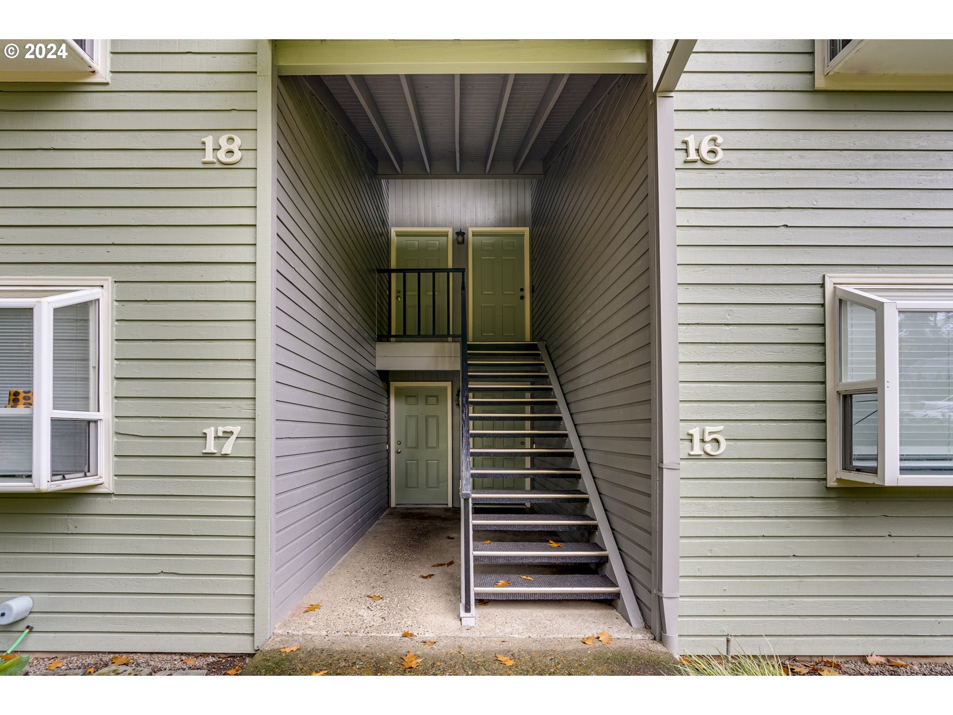 11990 Southwest Corby Drive, Unit 16 Portland, OR 97225 - Photo 2 of 33