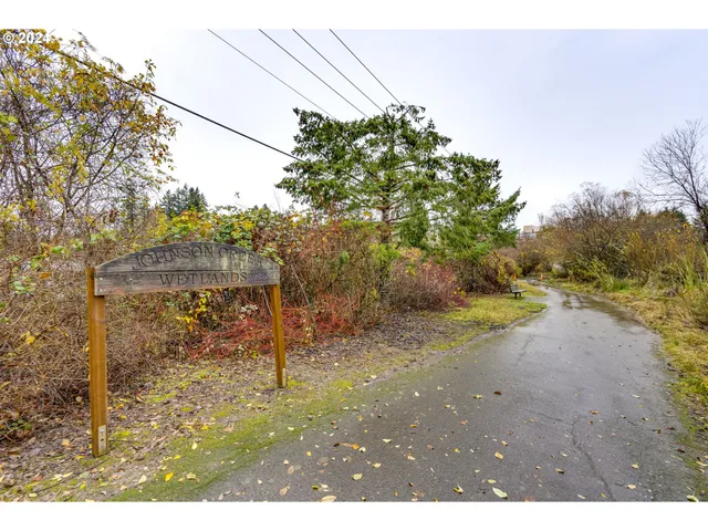 $295,000 | 11990 Southwest Corby Drive, Unit 16, Portland, OR 97225