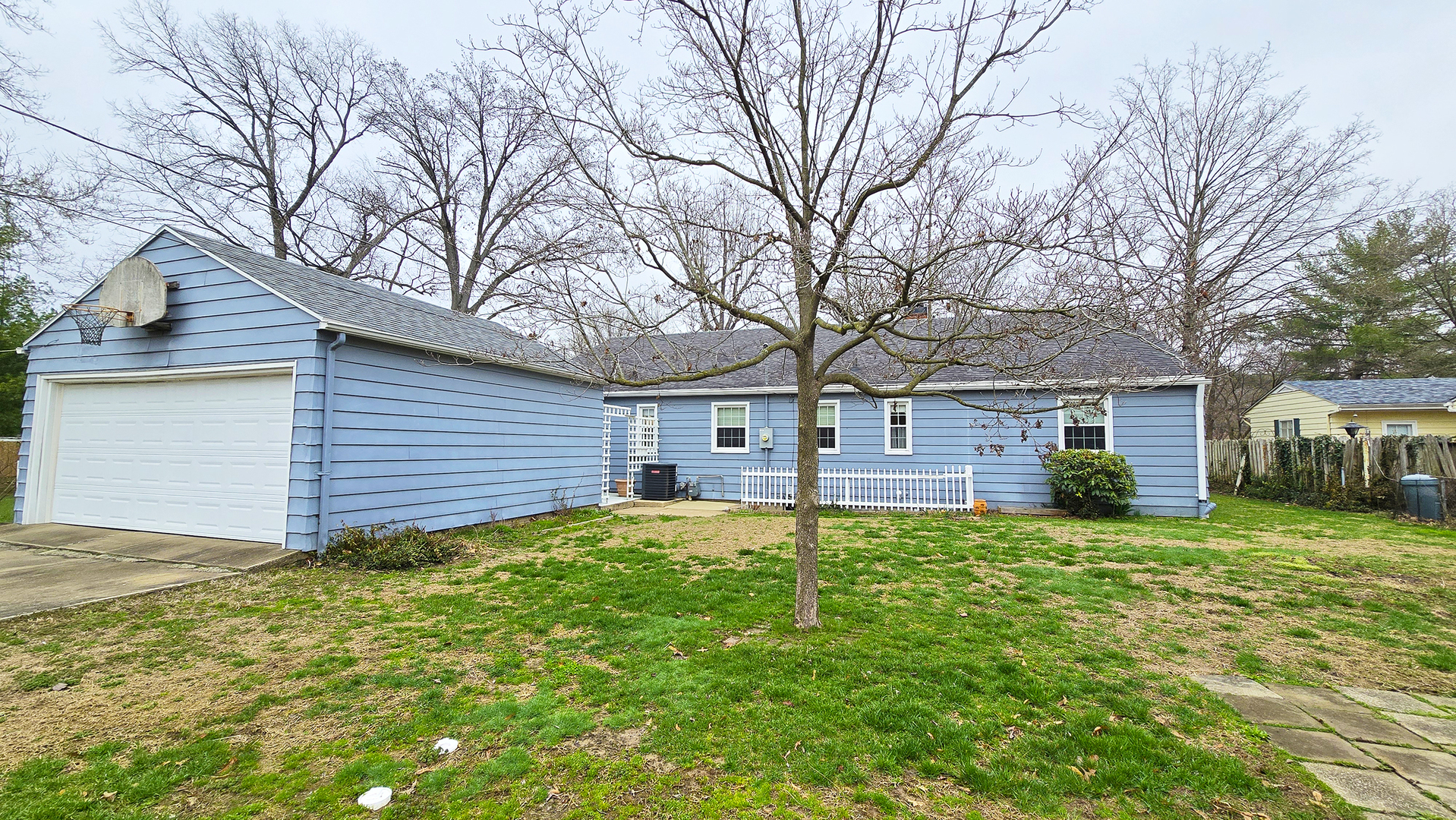 630 Short Street Centralia, IL 62801 - Photo 8 of 47 a house that has a tree in front of it