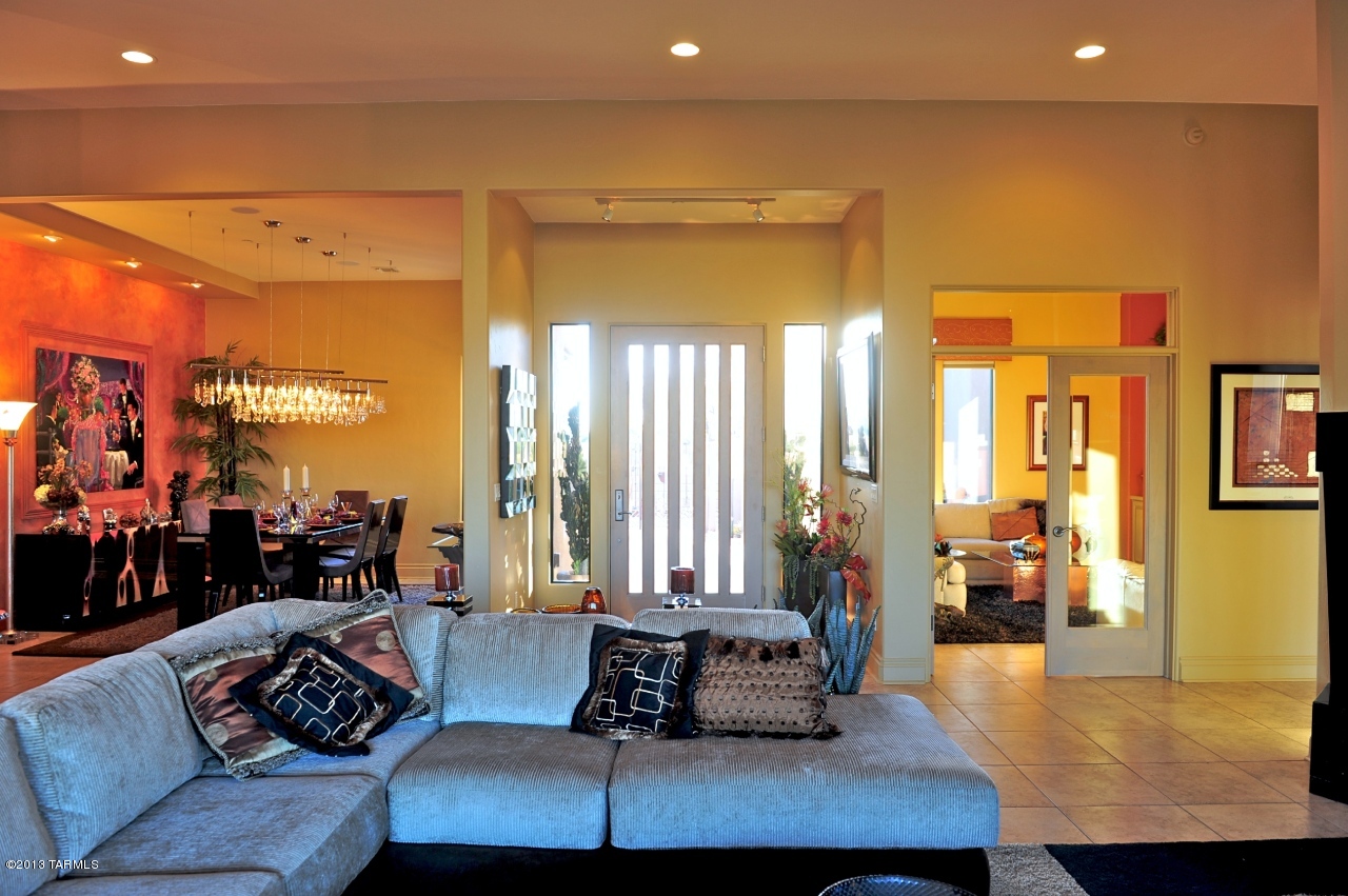 12172 North Copper Spring Trail Oro Valley, AZ 85755 - Photo 3 of 32