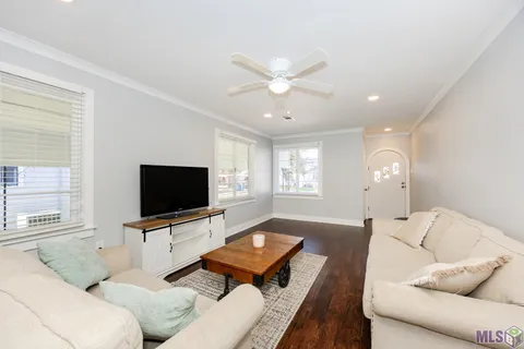 $262,000 | 423 Avenue East, Port Allen, LA 70767