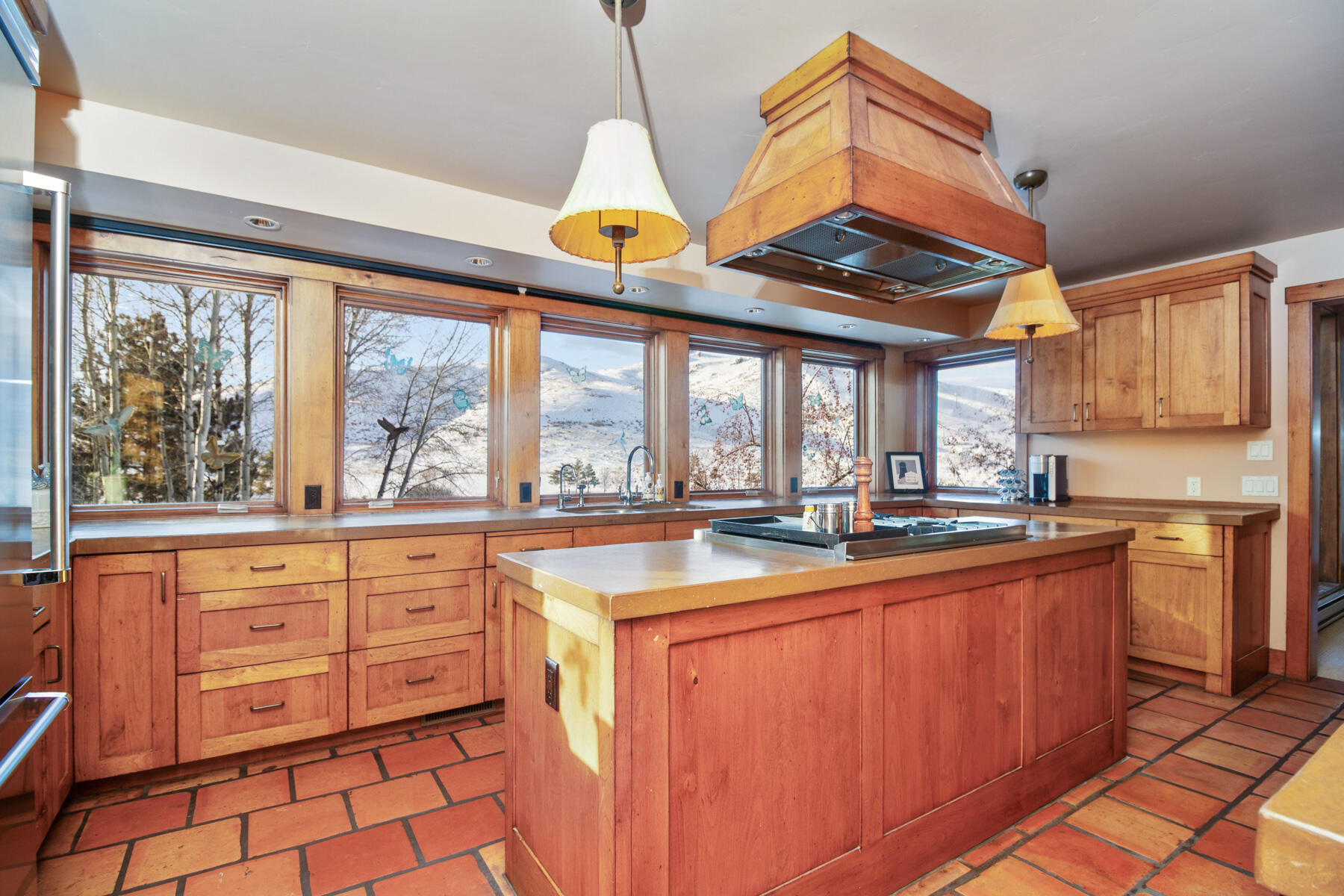 117 Skyline Drive Sun Valley, ID 83353 - Photo 10 of 27 Kitchen with views