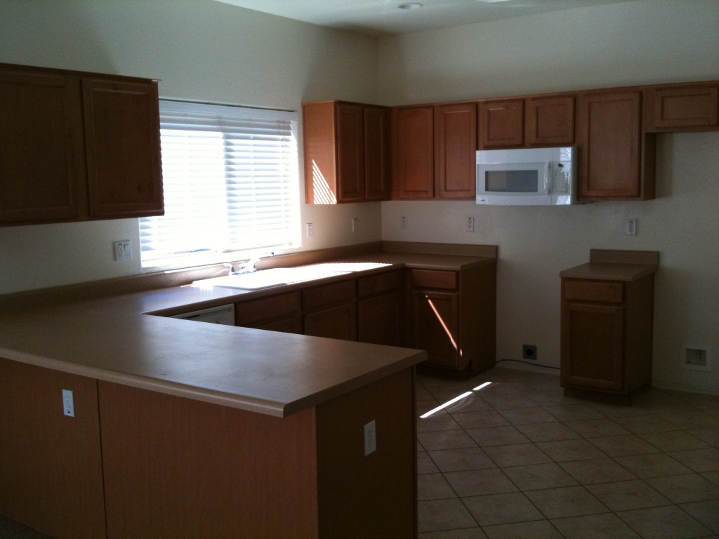 2865 East Superior Road San Tan Valley, AZ 85143 - Photo 2 of 6 Kitchen