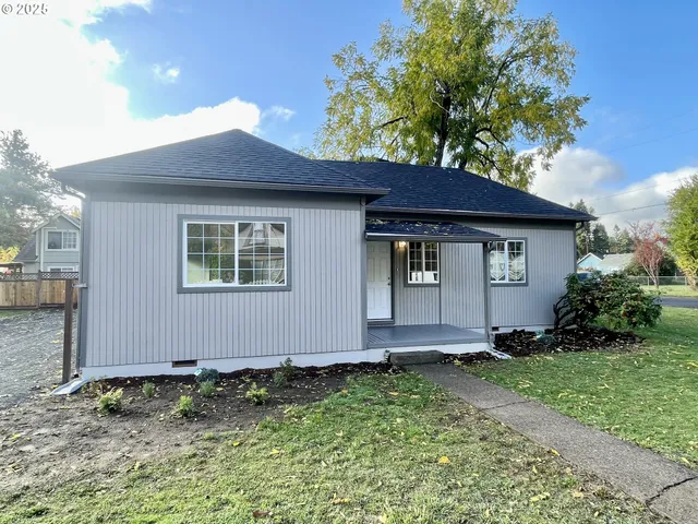 $339,900 | 1039 Chestnut Avenue, Cottage Grove, OR 97424