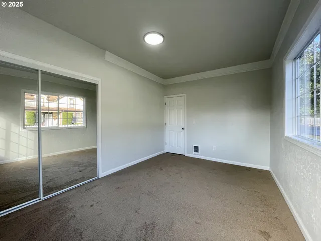 $339,900 | 1039 Chestnut Avenue, Cottage Grove, OR 97424