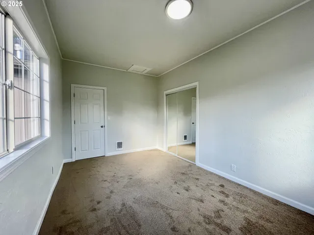 $339,900 | 1039 Chestnut Avenue, Cottage Grove, OR 97424