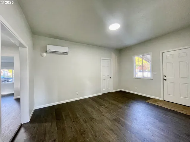 $339,900 | 1039 Chestnut Avenue, Cottage Grove, OR 97424