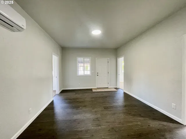 $339,900 | 1039 Chestnut Avenue, Cottage Grove, OR 97424