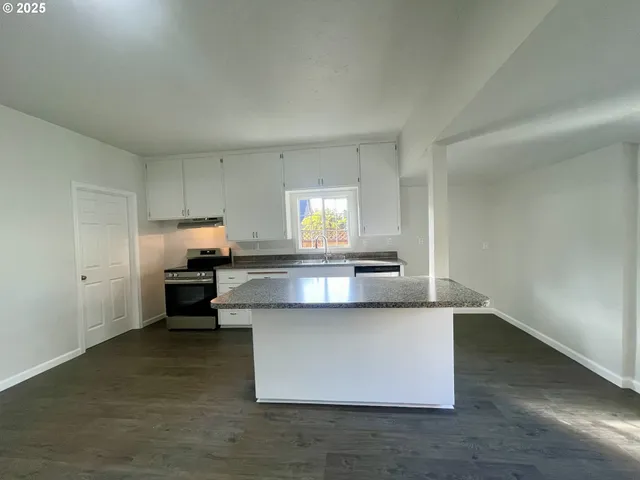 $339,900 | 1039 Chestnut Avenue, Cottage Grove, OR 97424