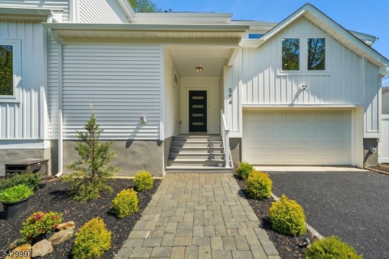 596 White Oak Ridge Road Short Hills, NJ 07078 - Photo 4 of 45