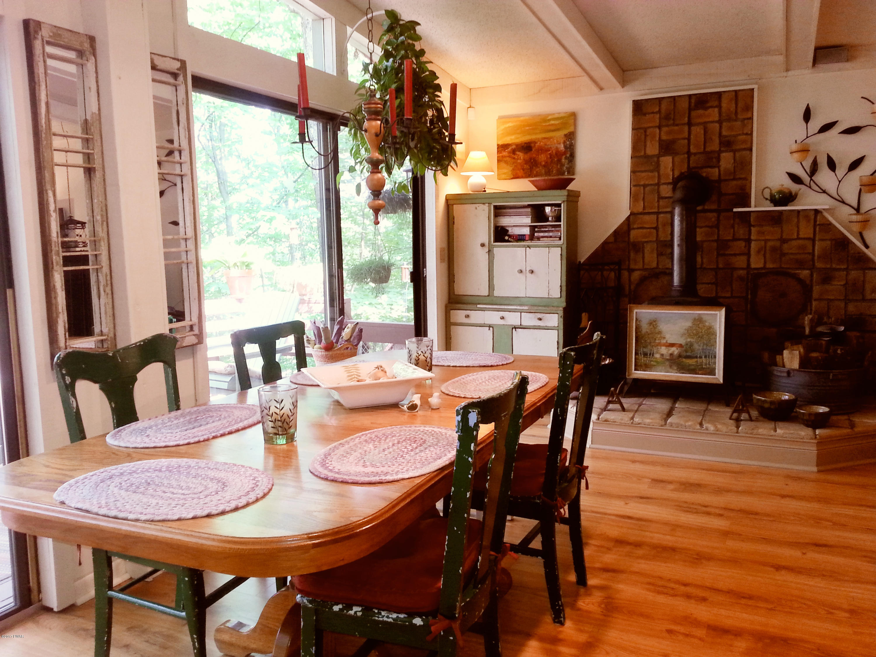 140 Lewis Road Milford, PA 18337 - Photo 8 of 15 Dining