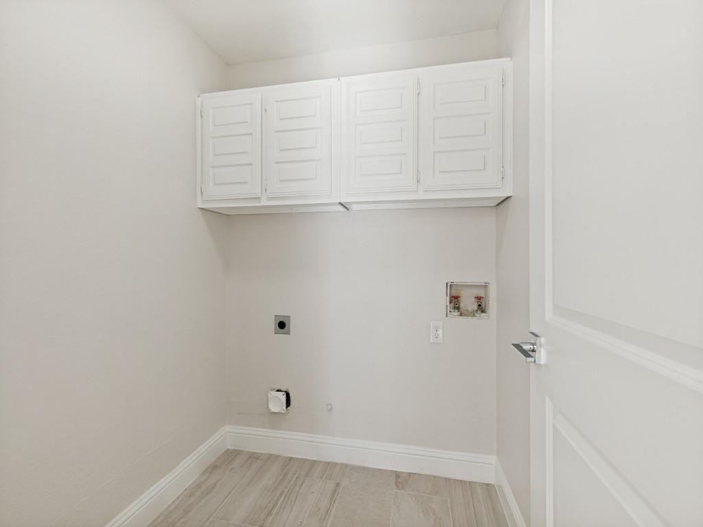 4010 Rive Lane Addison, TX 75001 - Photo 19 of 25 a view of utility room