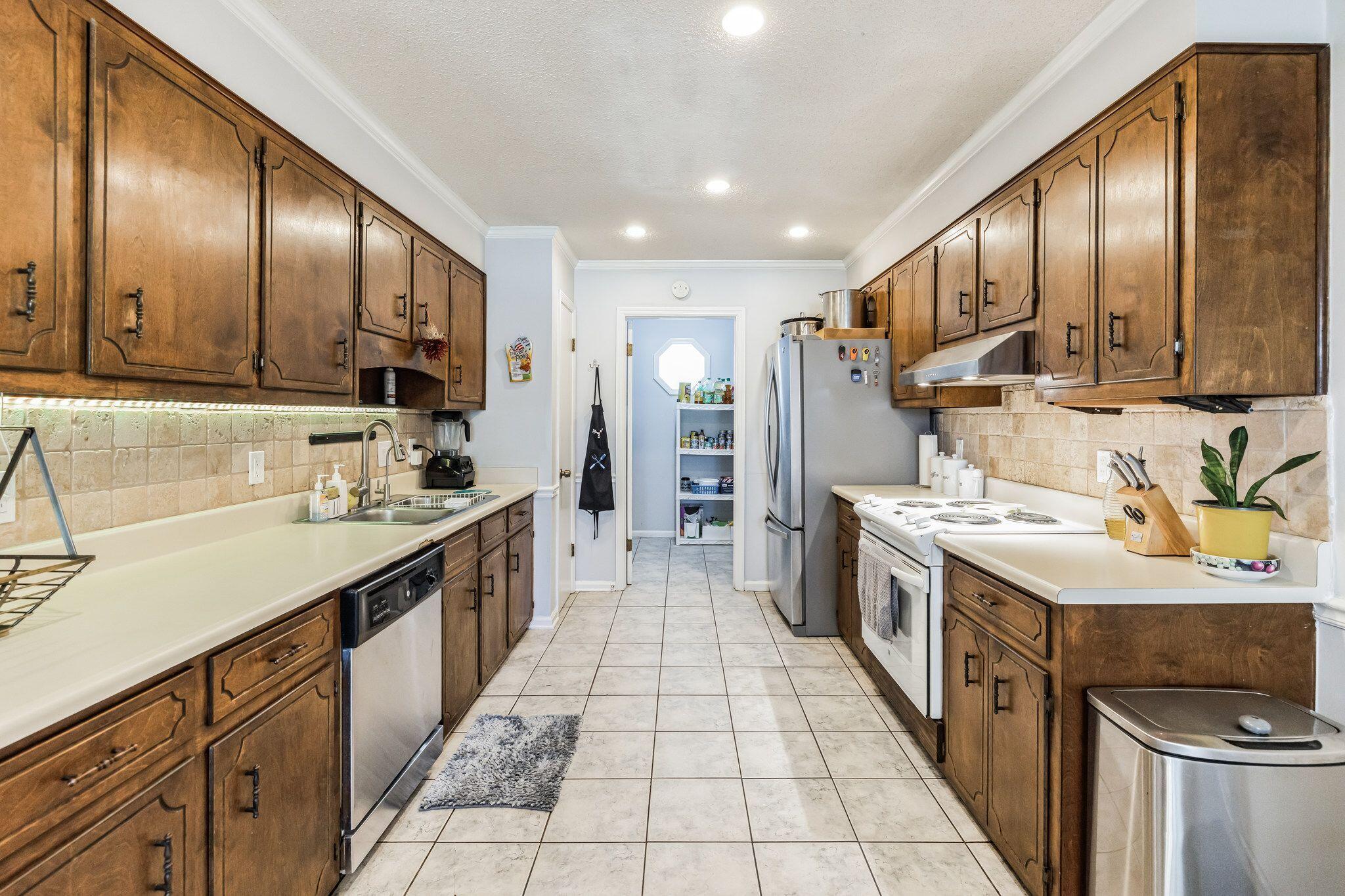 608 Ridgefield Drive North Augusta, SC 29841 - Photo 7 of 22 Gallery Image 7