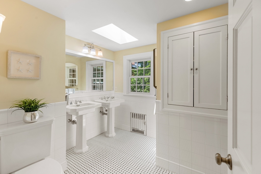 49 Hillsdale Road Arlington, MA 02476 - Photo 25 of 37 Gallery Image 25