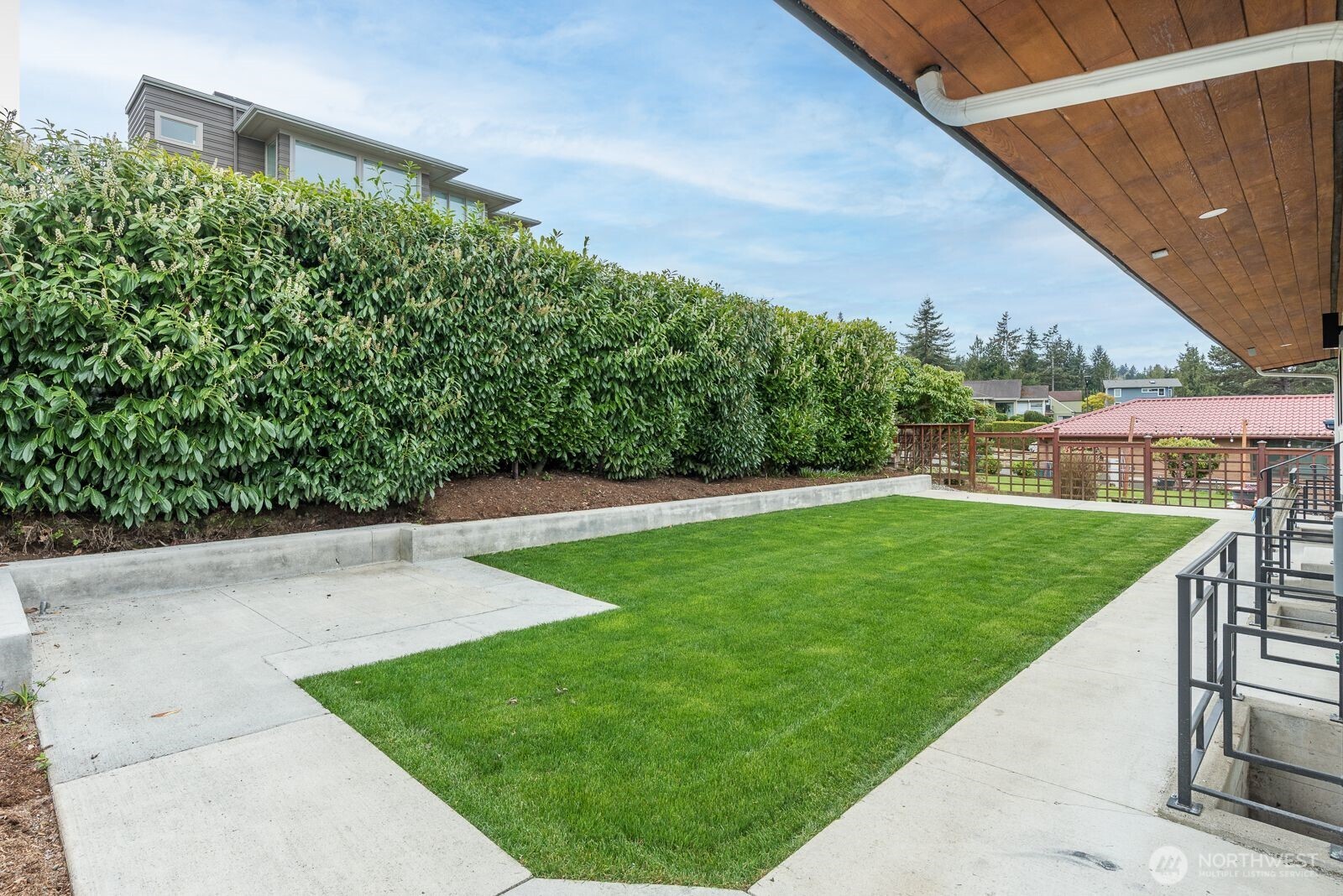 2425 Northwest Blue Ridge Drive Seattle, WA 98177 - Photo 24 of 27