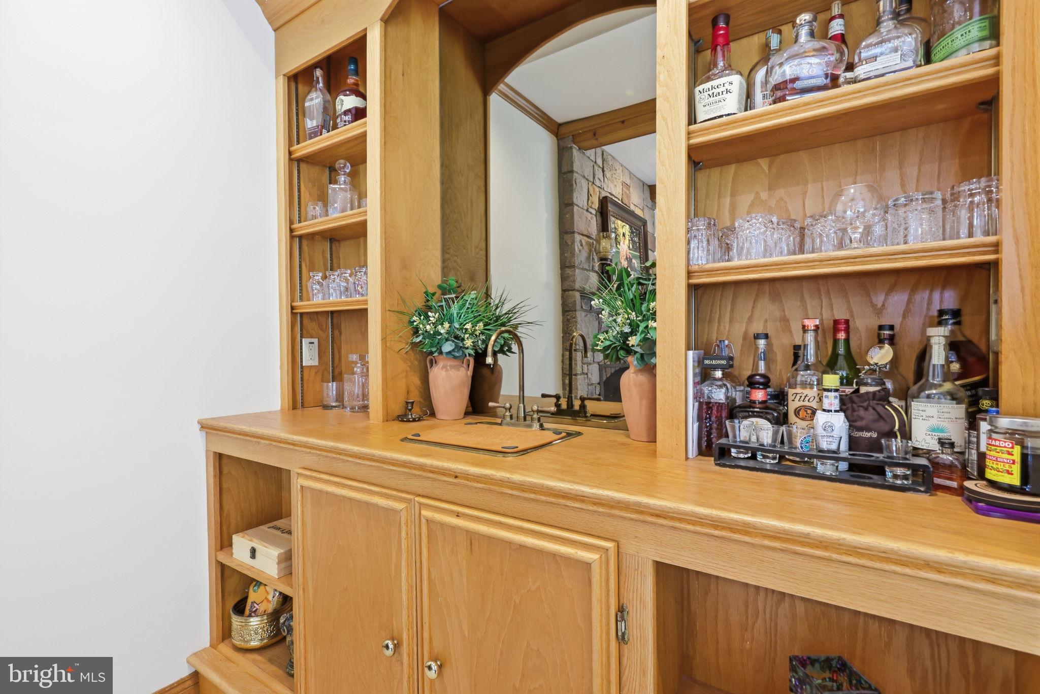 324 Ridge Avenue Newtown, PA 18940 - Photo 12 of 95 Wet bar in Great Room