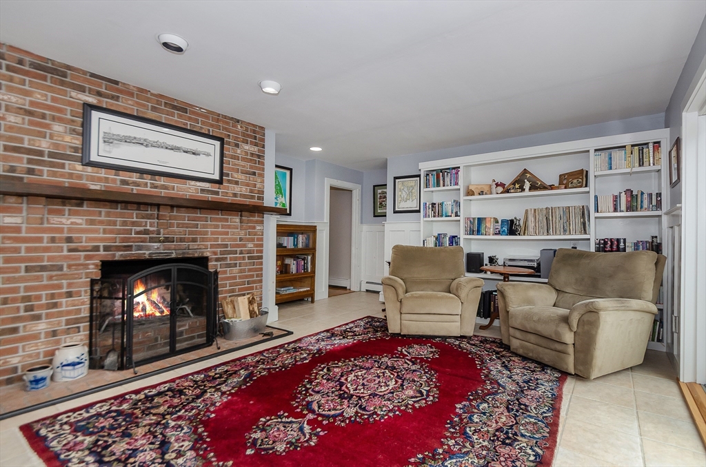 9 Hitching Post Road Mattapoisett, MA 02739 - Photo 14 of 36