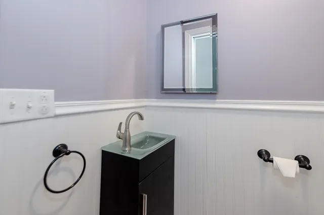 $930,000 | 9 Hitching Post Road, Mattapoisett, MA 02739