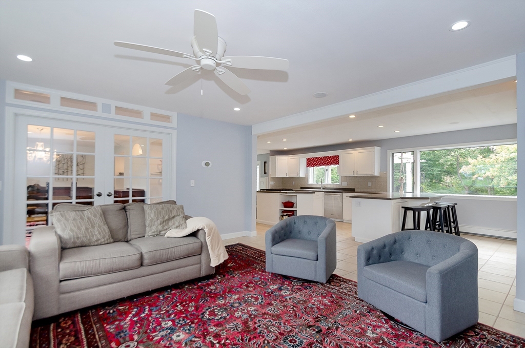 9 Hitching Post Road Mattapoisett, MA 02739 - Photo 8 of 36