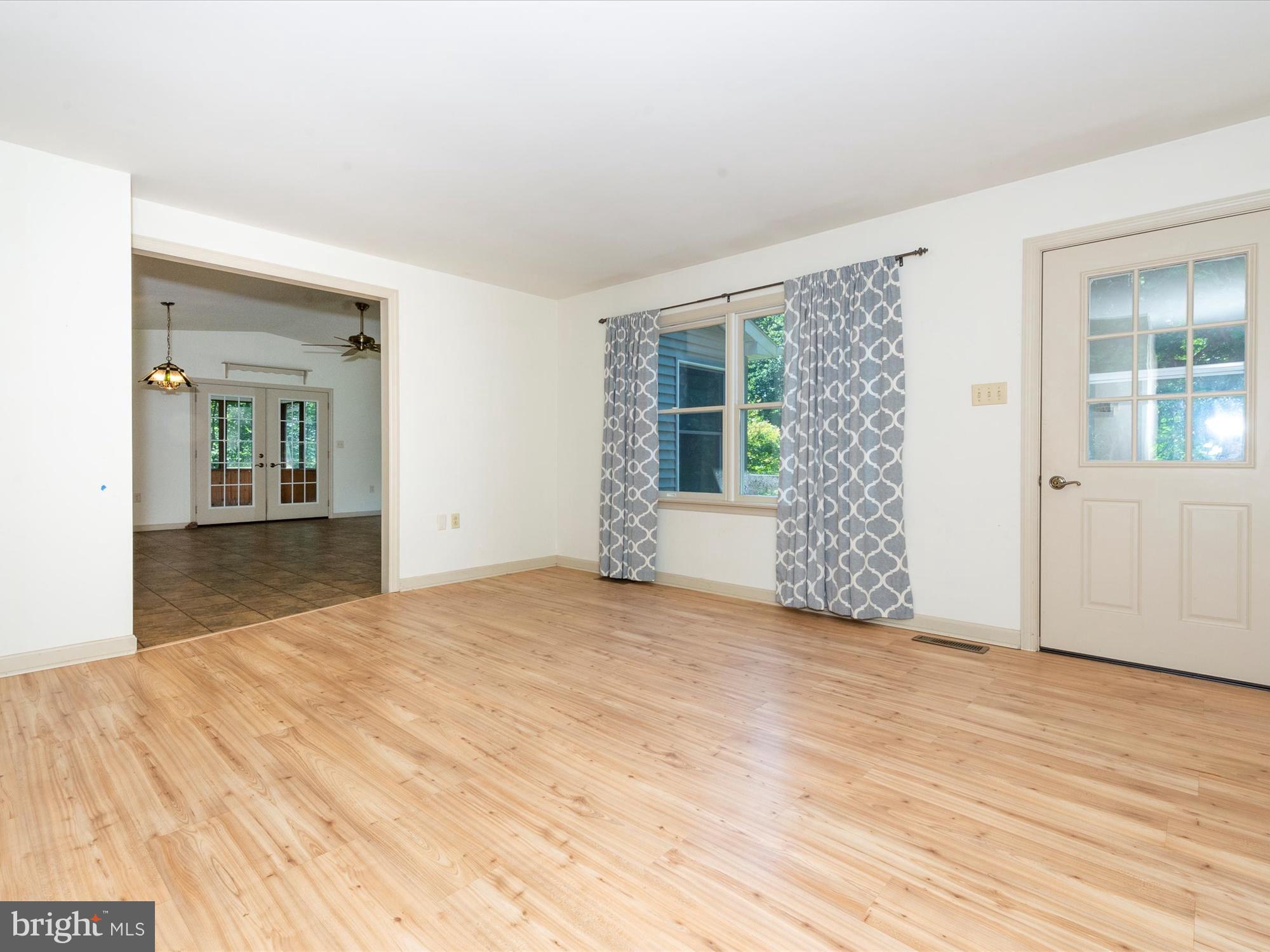 127 Stuart Run Road Quarryville, PA 17566 - Photo 8 of 25 Living Room