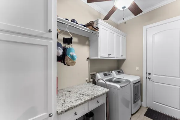 $1,199,000 | 462 Bridgelanding, Onalaska, TX 77360