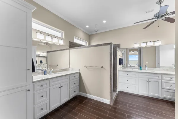 $1,199,000 | 462 Bridgelanding, Onalaska, TX 77360