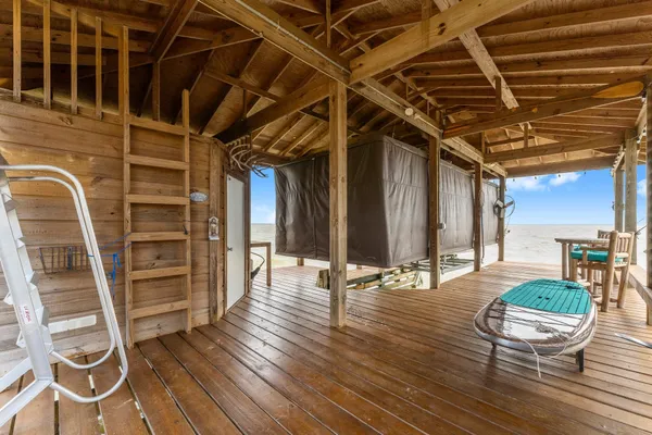 $1,199,000 | 462 Bridgelanding, Onalaska, TX 77360