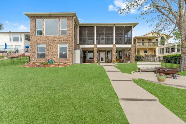 $1,199,000 | 462 Bridgelanding, Onalaska, TX 77360
