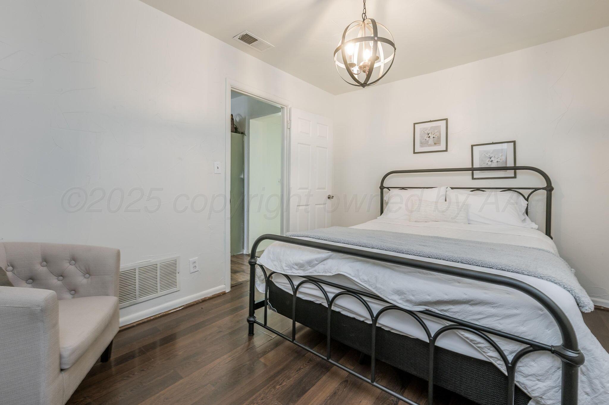 1004 Hillcrest Street Amarillo, TX 79106 - Photo 12 of 17 Master Bedroom-2