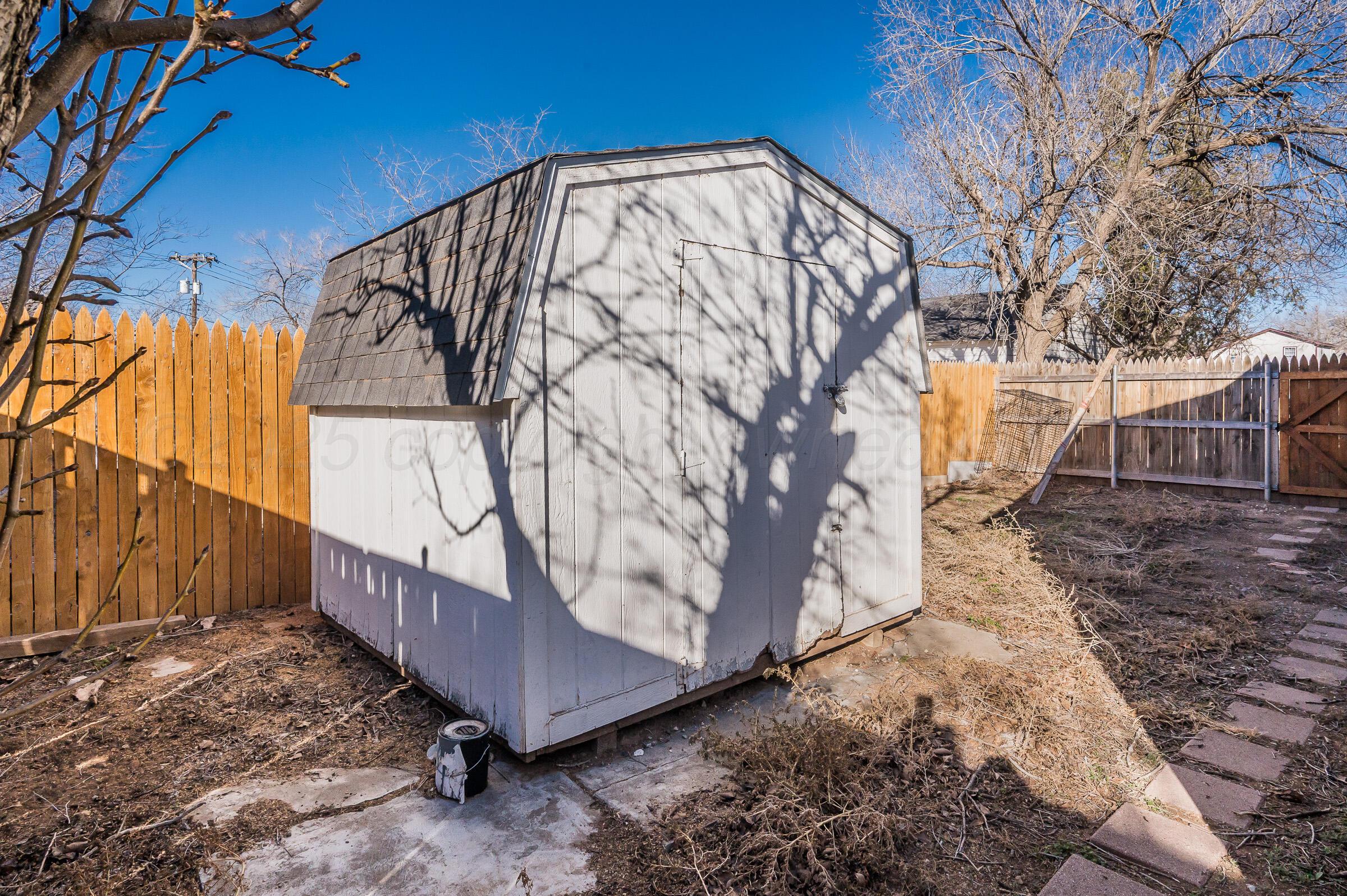 1004 Hillcrest Street Amarillo, TX 79106 - Photo 17 of 17 Back Yard