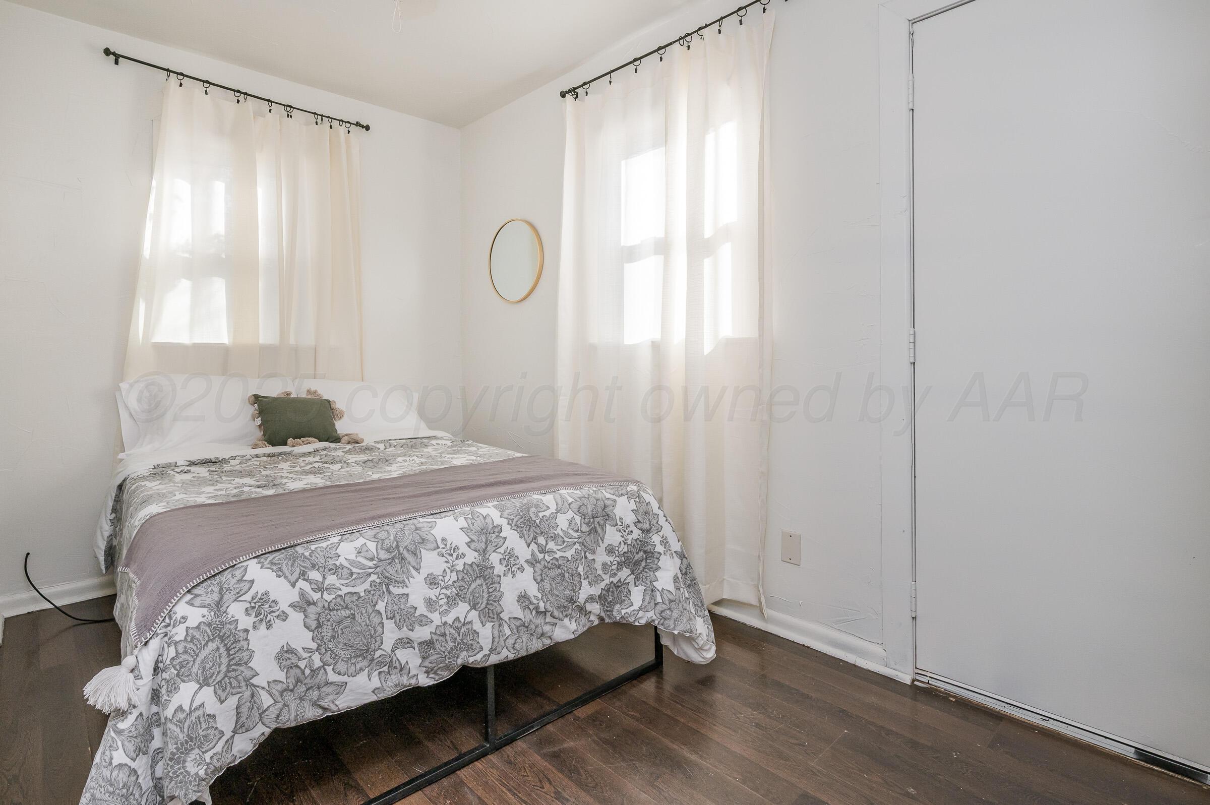 1004 Hillcrest Street Amarillo, TX 79106 - Photo 9 of 17 2nd Bedroom